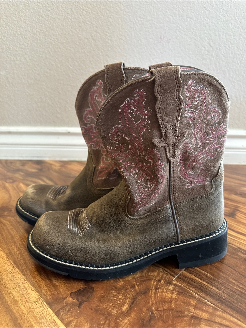 Ariat Brown and Pink Suede Cowboy Fatbaby Boots 9